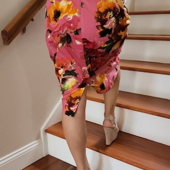 Talbots Dresses & Skirts - VEUC Sz 6 Talbots Rose Floral Lined Pencil Skirt